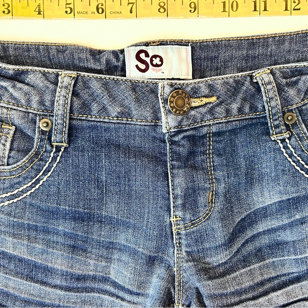 Final Price Y2K Denim Booty Shorts Size 7 - Picture 2 of 5